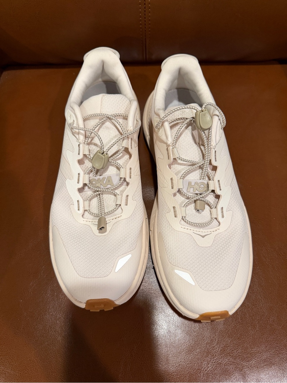 Women’s Hoka Transport Cream/White Gum Sole (Like New) - Picture 5 of 7